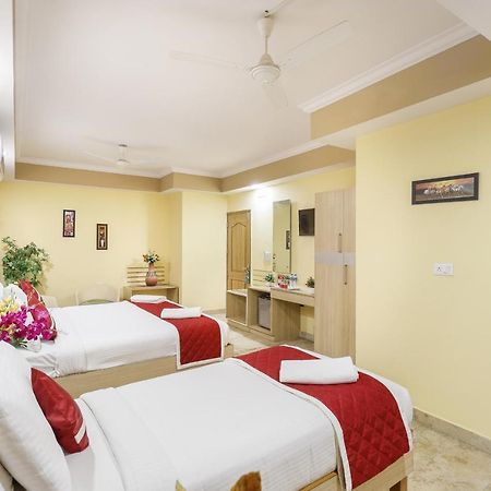 Octave Royal Opera Hotel Бангалор Екстериор снимка