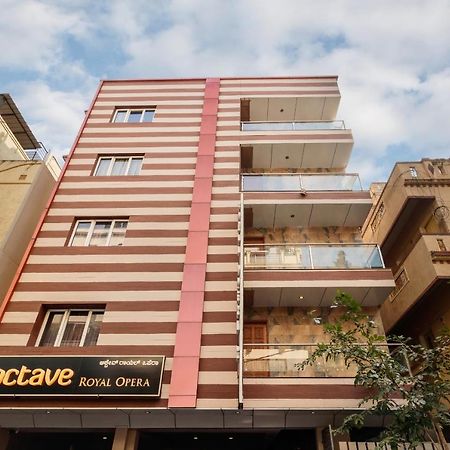 Octave Royal Opera Hotel Бангалор Екстериор снимка